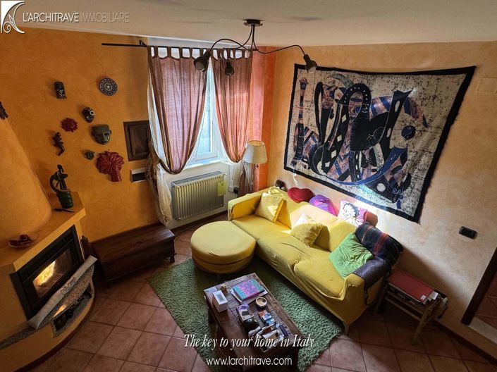 Image No.9-3 Bed House for sale