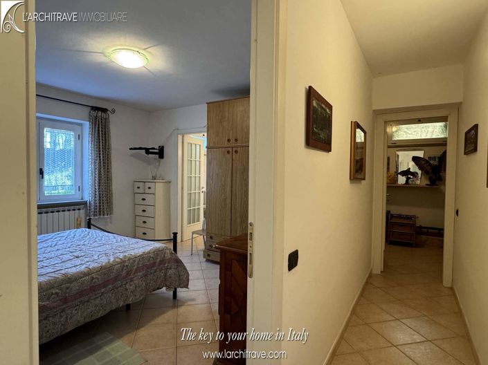 Image No.12-5 Bed Villa for sale