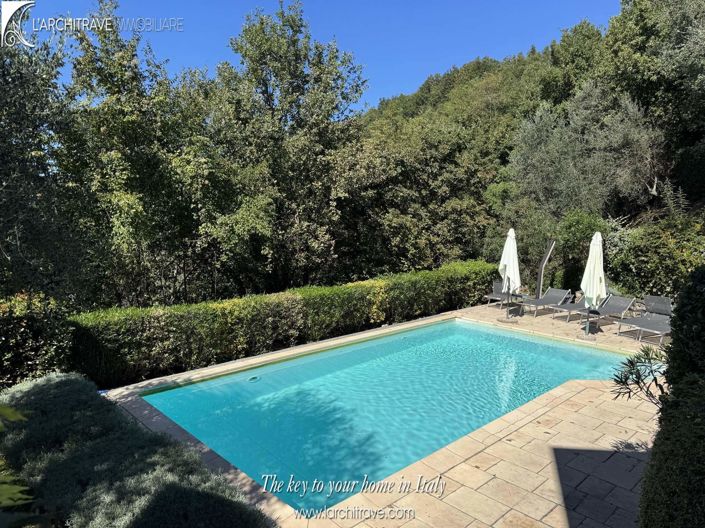 Image No.3-3 Bed Villa for sale