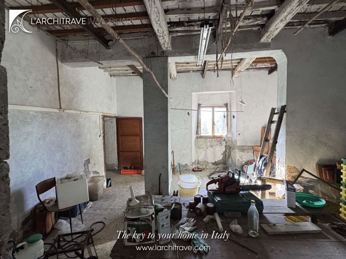 Image No.19-3 Bed House for sale