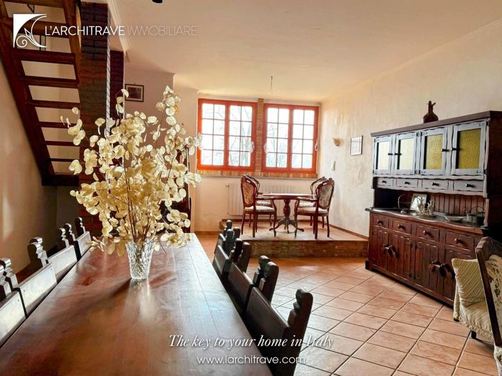 Image No.6-2 Bed House for sale