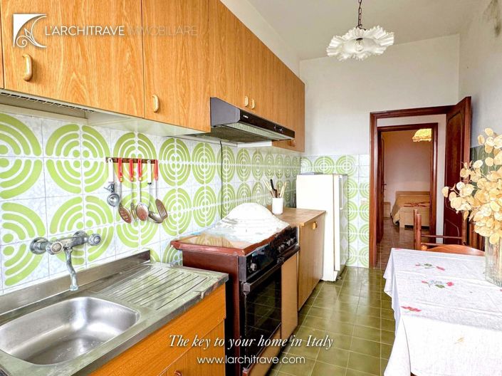 Image No.8-2 Bed House for sale