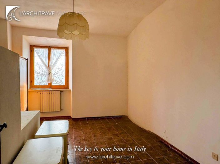 Image No.9-2 Bed House for sale