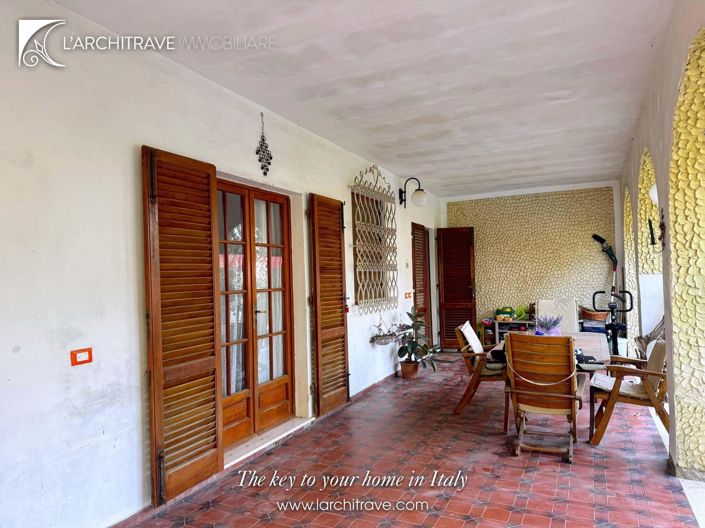 Image No.10-6 Bed Villa for sale