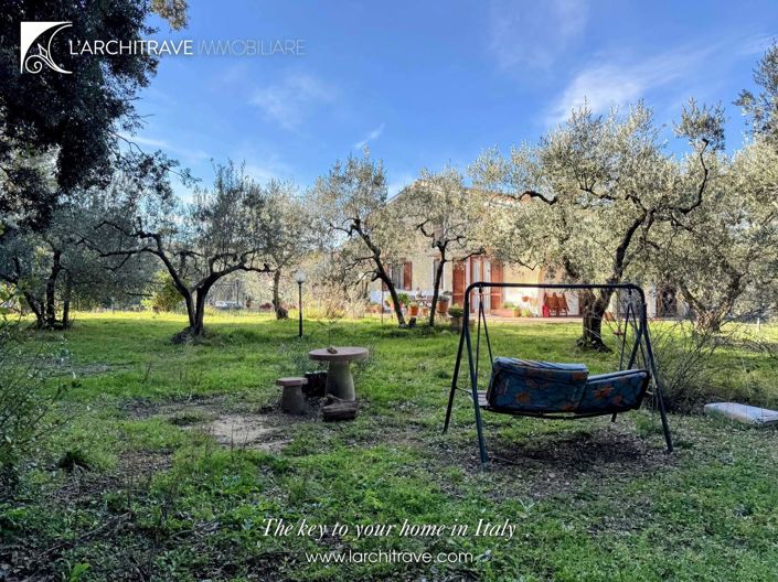 Image No.11-6 Bed Villa for sale