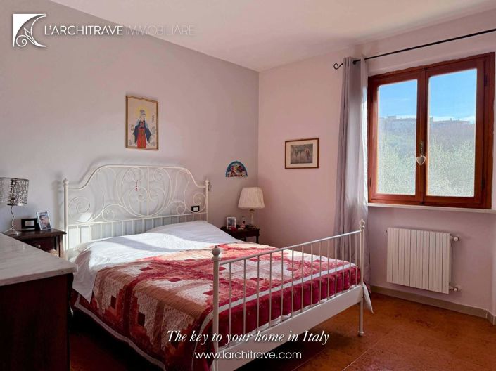 Image No.12-6 Bed Villa for sale