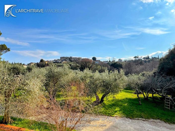 Image No.2-6 Bed Villa for sale