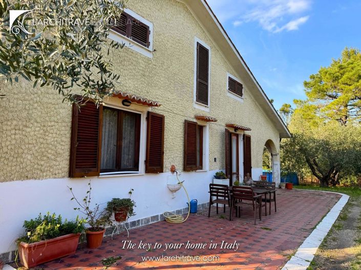 Image No.22-6 Bed Villa for sale