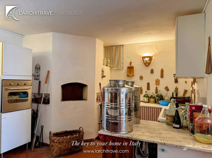 Image No.28-6 Bed Villa for sale