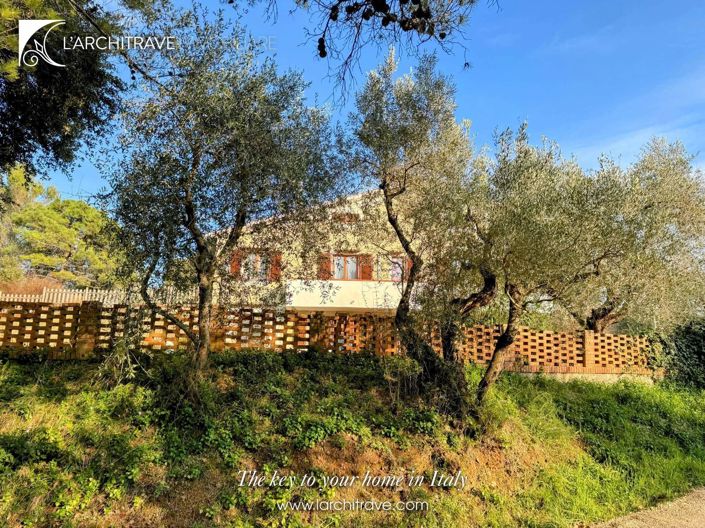 Image No.33-6 Bed Villa for sale