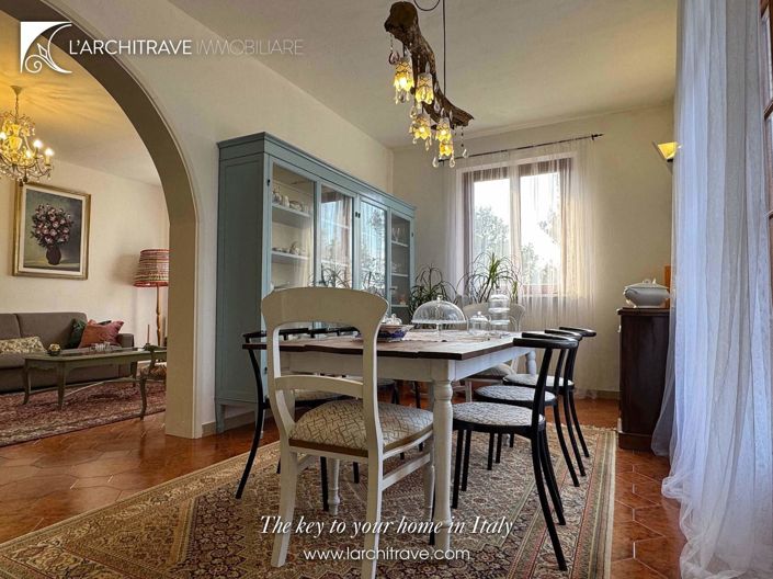 Image No.5-6 Bed Villa for sale