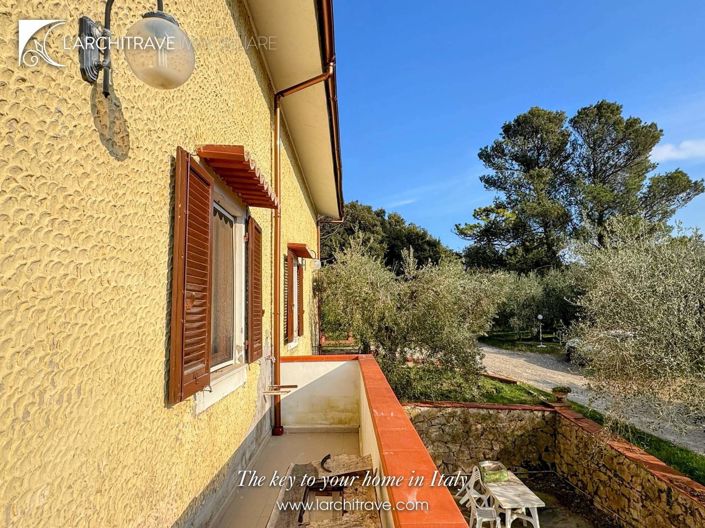 Image No.9-6 Bed Villa for sale