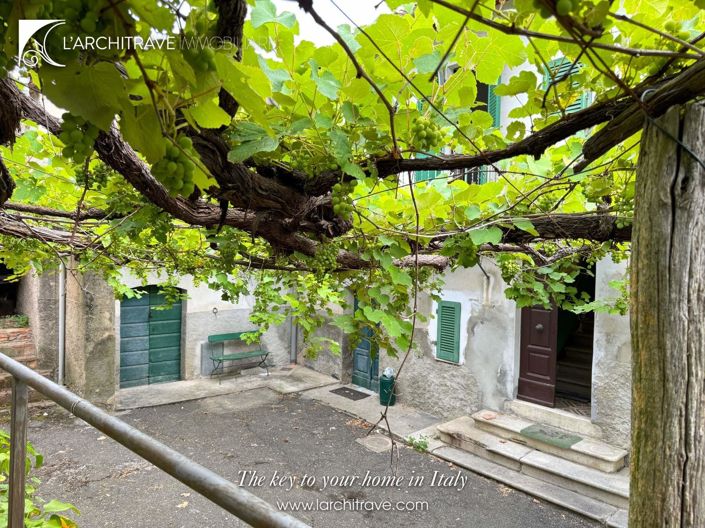 Image No.2-7 Bed House for sale