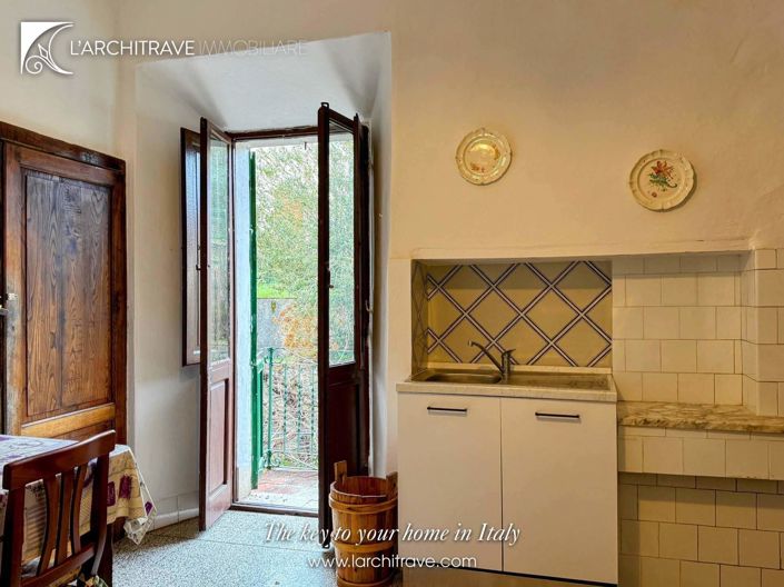 Image No.7-7 Bed House for sale