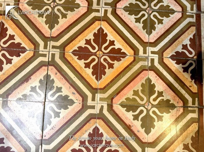 Image No.9-7 Bed House for sale