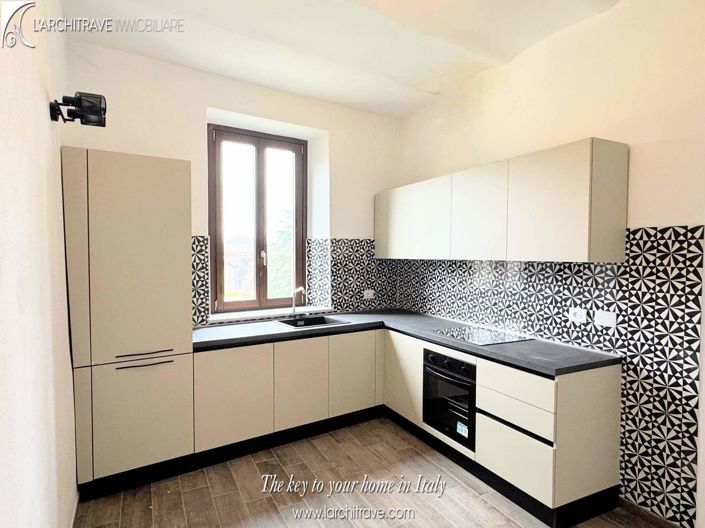 Image No.1-2 Bed House for sale