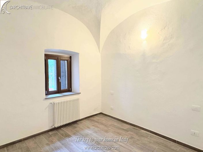 Image No.3-2 Bed House for sale