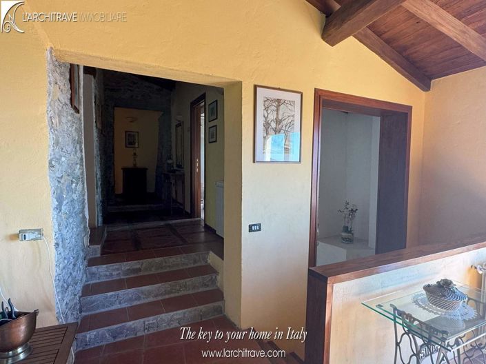 Image No.11-2 Bed House for sale