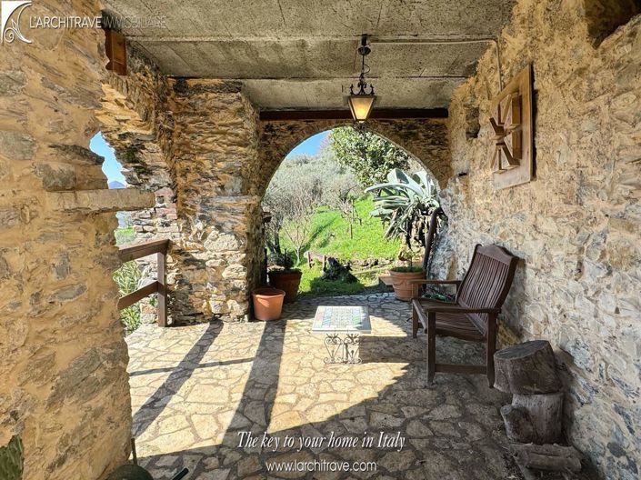 Image No.6-2 Bed House for sale