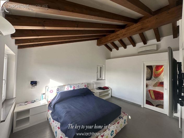 Image No.11-1 Bed Villa for sale