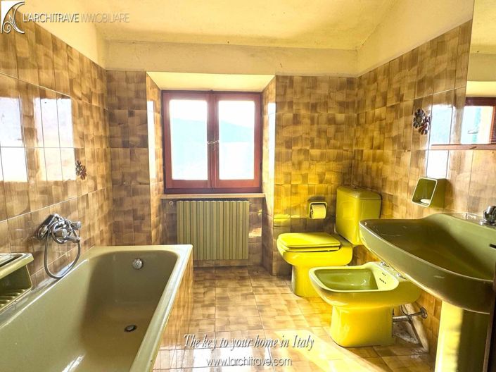 Image No.13-4 Bed House for sale