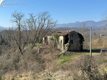 1 - Bagnone, Maison