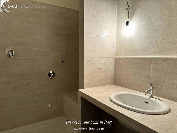 Image No.10-2 Bed House for sale