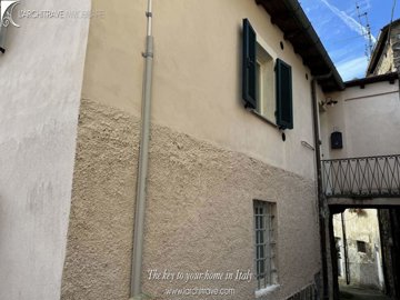 e0eb65f6-41a5-f9ec-6091-8a435840f7b2