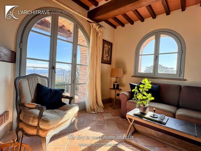 Image No.4-2 Bed House for sale