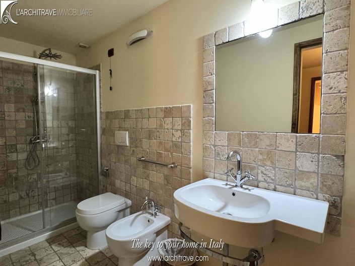 Image No.41-2 Bed House for sale