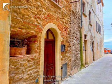 1 - Volterra, House