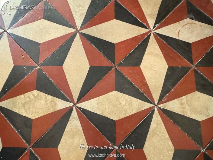 Image No.11-1 Bed House for sale