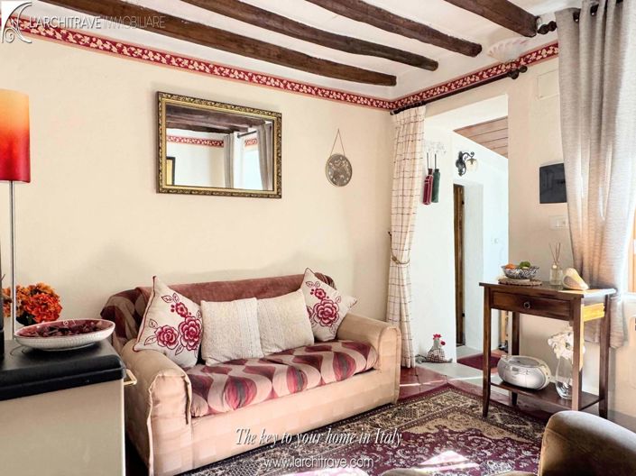 Image No.3-1 Bed House for sale