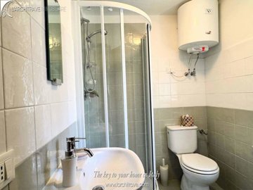 4bde7c02-44a0-ba10-1f60-9a739f5b3d6a