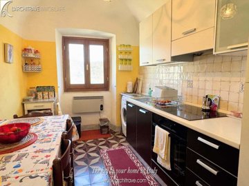 cc0f870a-5300-6a47-3042-8b647d315e3f