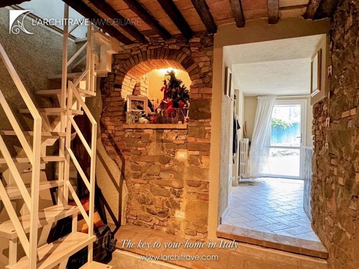 Image No.6-Maison de 2 chambres à vendre à Chianni