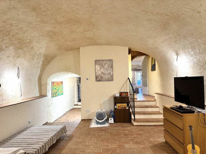 Image No.13-2 Bed House for sale