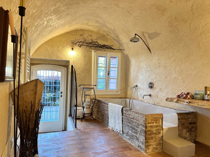 Image No.18-2 Bed House for sale