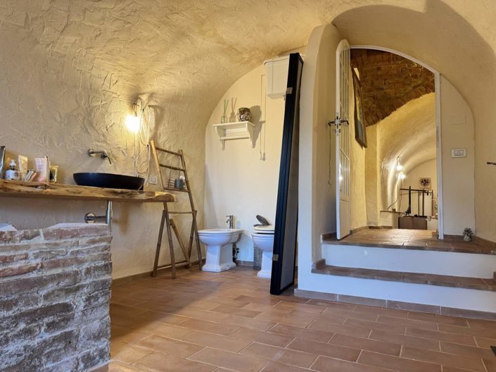 Image No.22-2 Bed House for sale