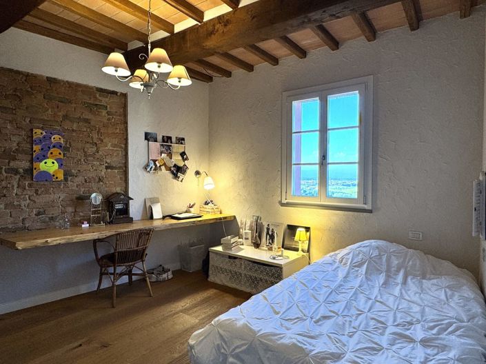 Image No.24-2 Bed House for sale