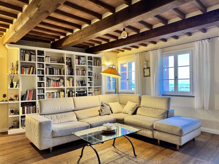 Image No.7-2 Bed House for sale