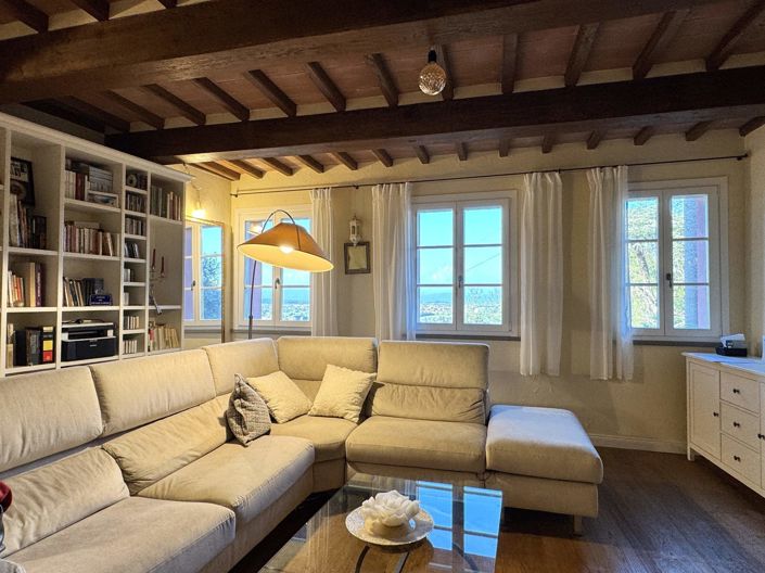 Image No.9-2 Bed House for sale