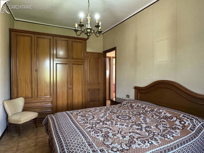 Image No.6-2 Bed House for sale