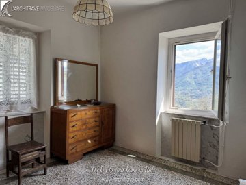 d28ce4ec-f601-338c-d2eb-aec5d52d65e1