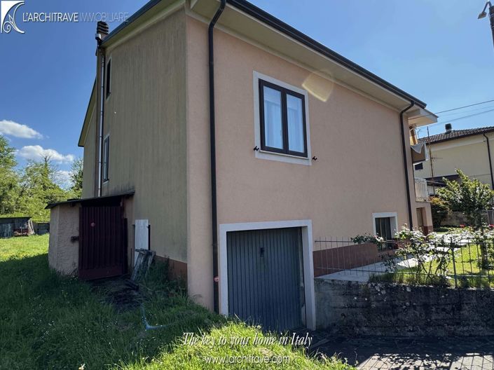 Image No.12-2 Bed House for sale