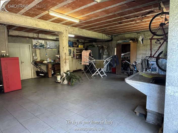 Image No.15-2 Bed House for sale