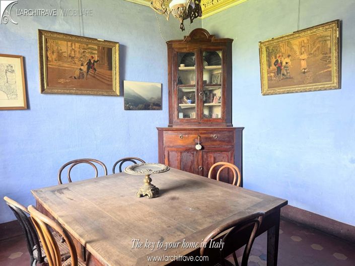 Image No.10-8 Bed House for sale