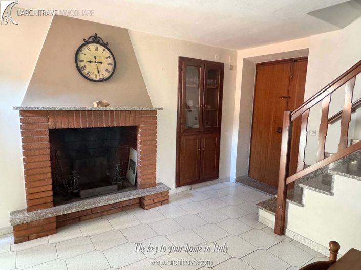 Image No.4-1 Bed House for sale