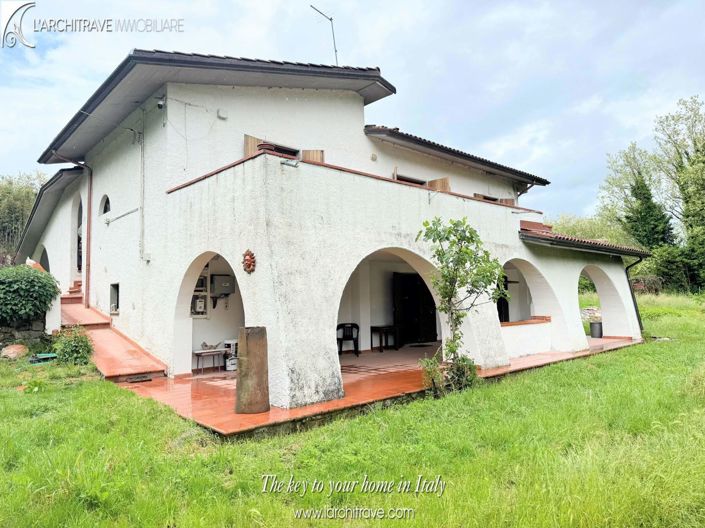 Image No.1-2 Bed House for sale