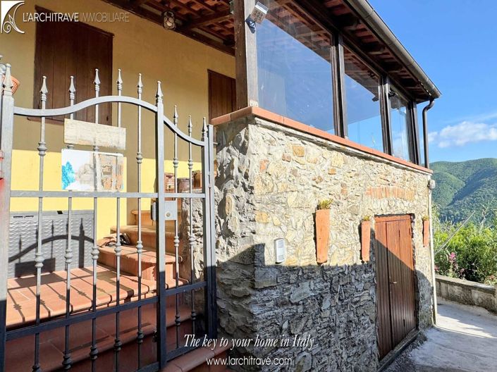 Image No.1-3 Bed House for sale